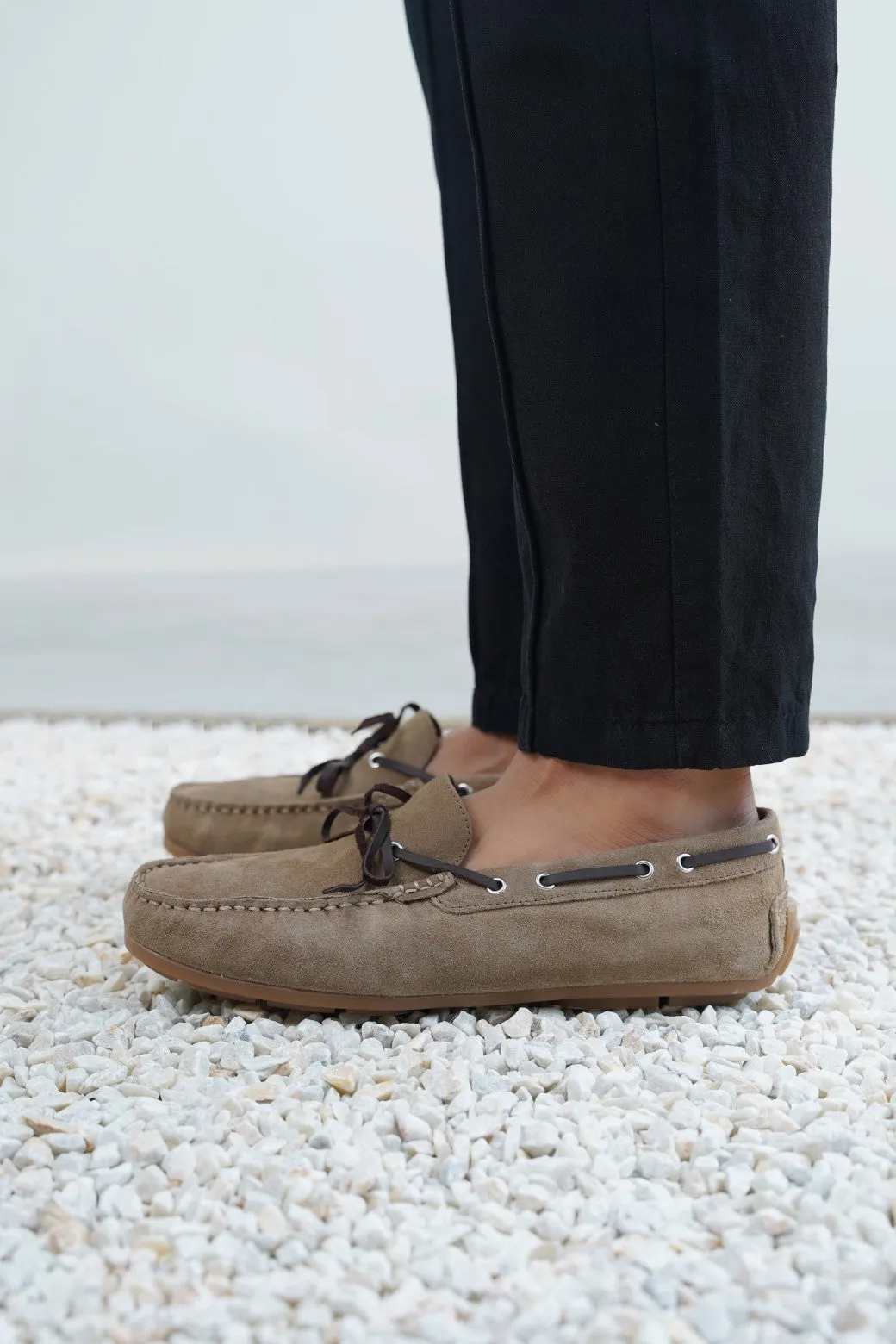 CLASSIC LEATHER MOCCASINS