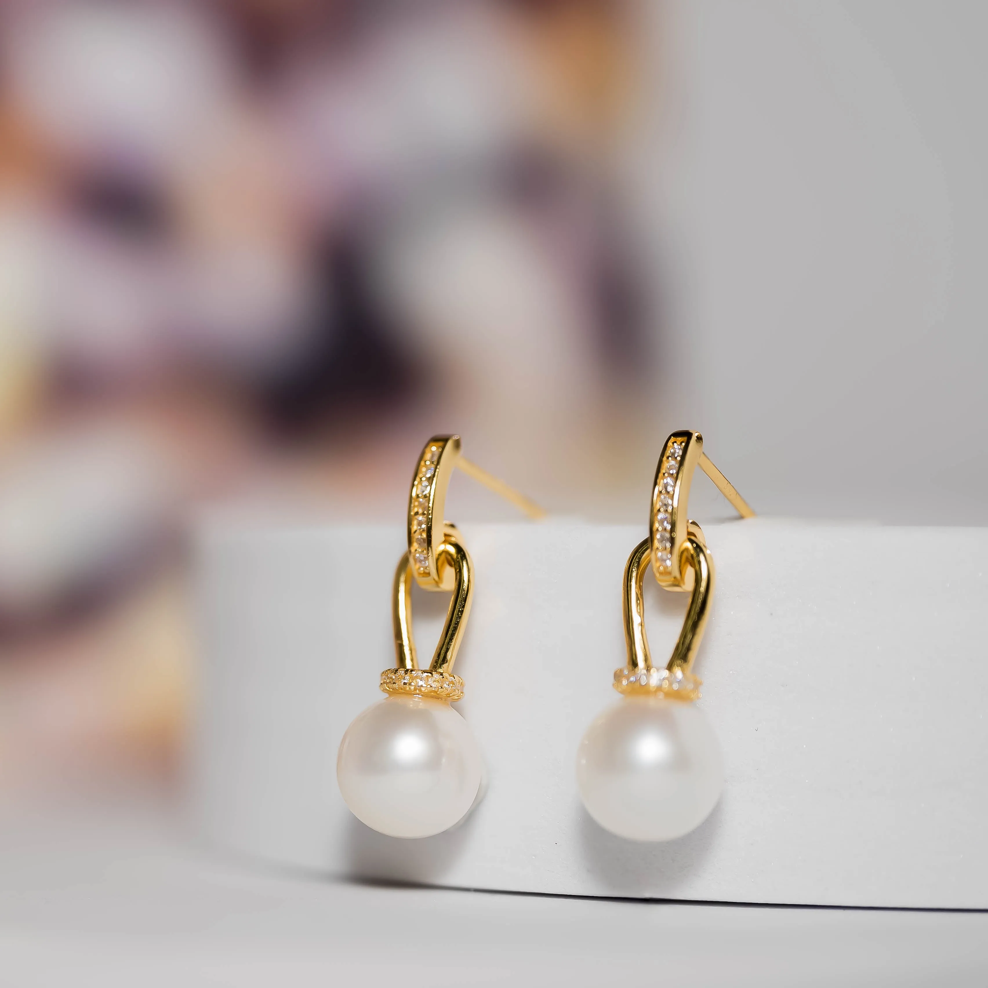 Elegant Freshwater Pearl Earrings WE00290