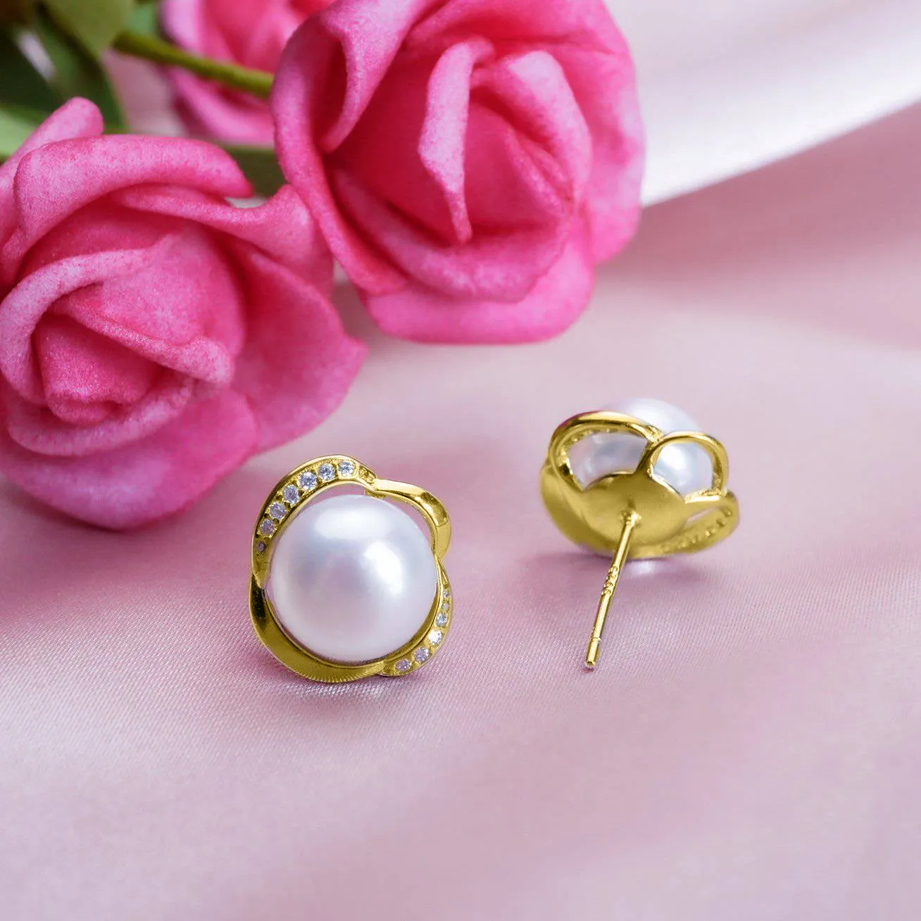 Elegant Freshwater Pearl Earrings WE00356