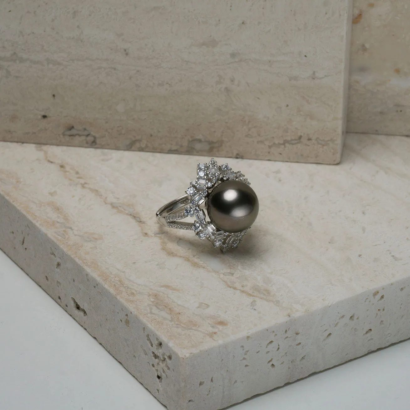 Elegant Tahitian Saltwater Pearl Ring WR00116