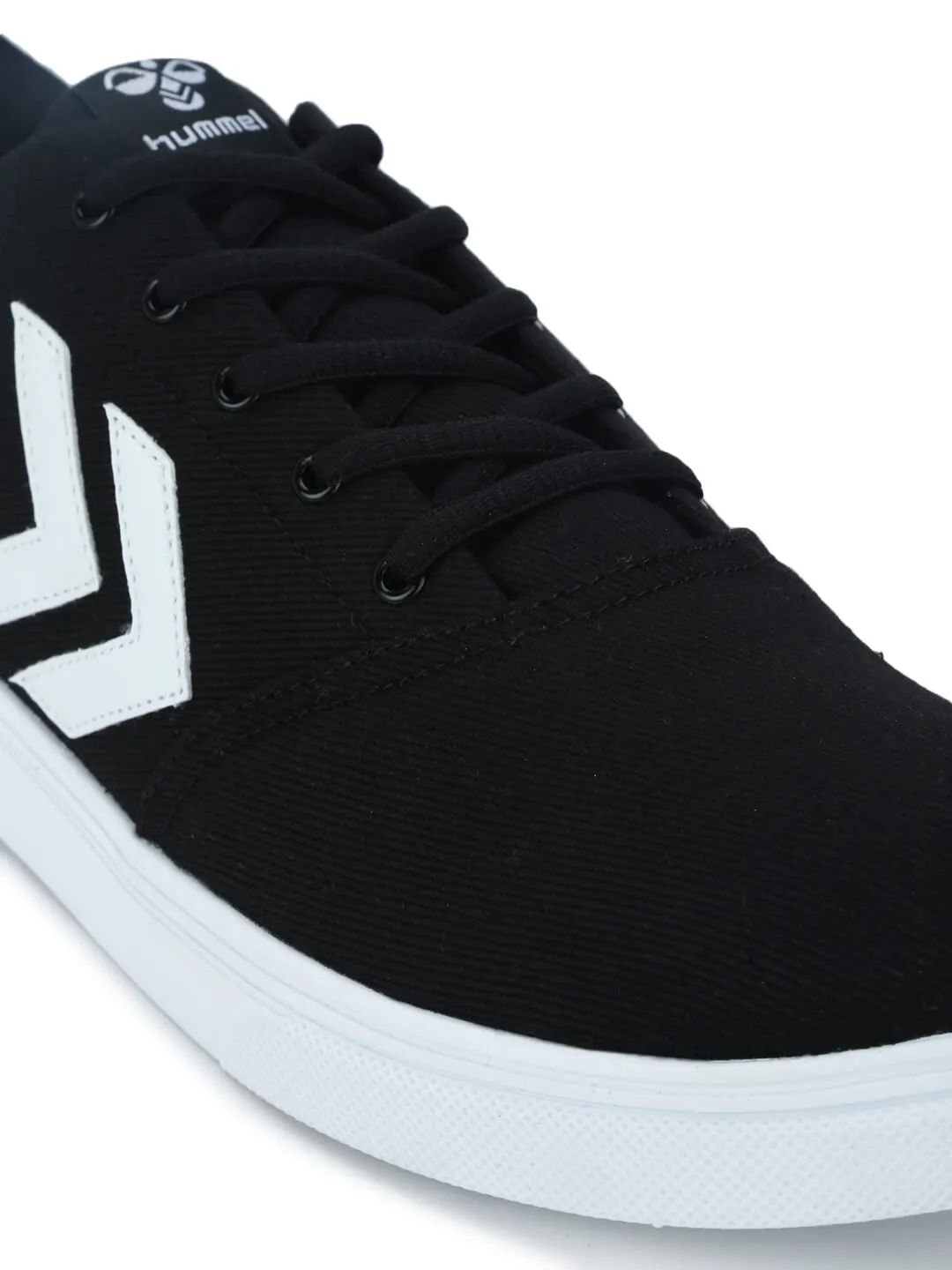 Essen Men Black Sneakers