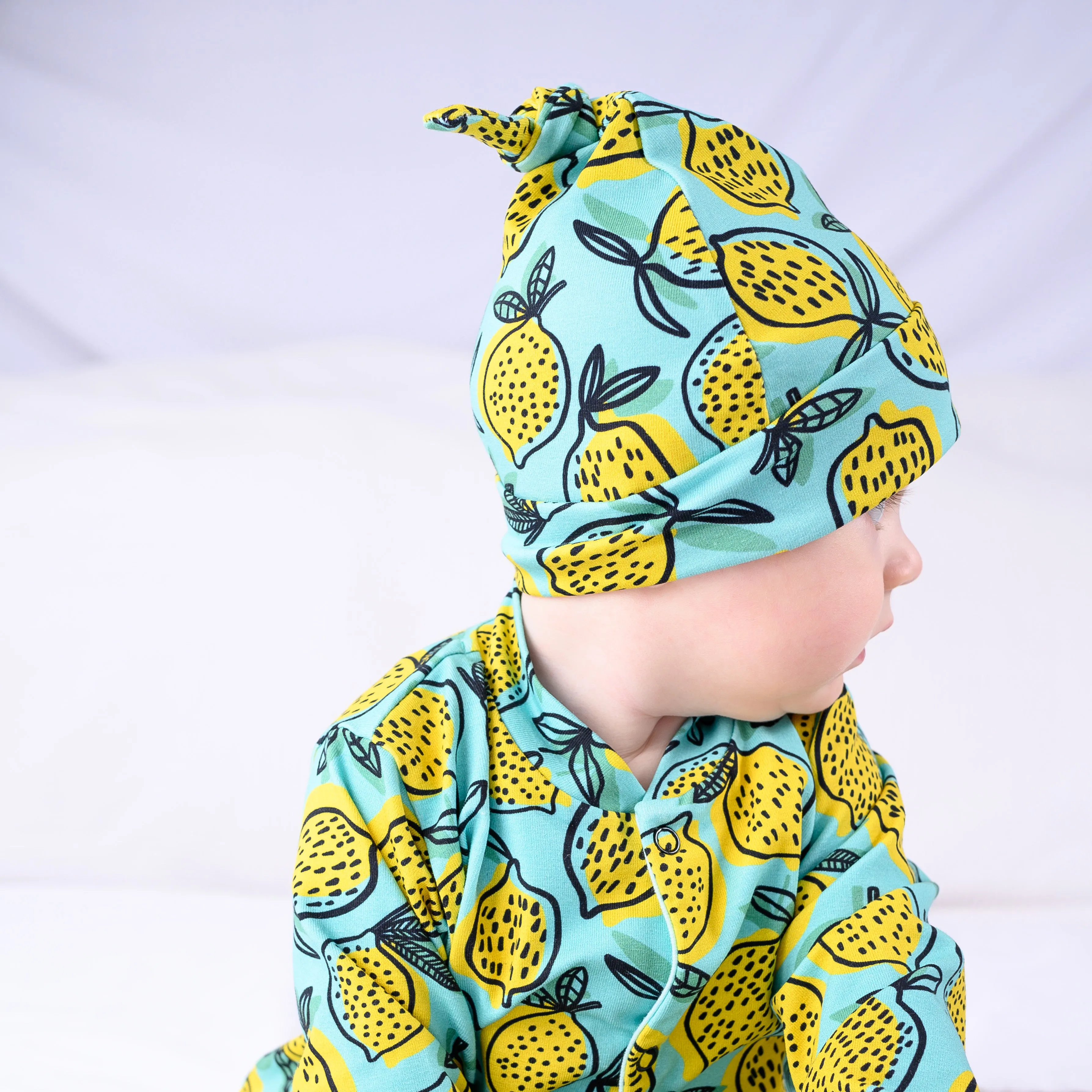 Lemon print cotton sleepsuit