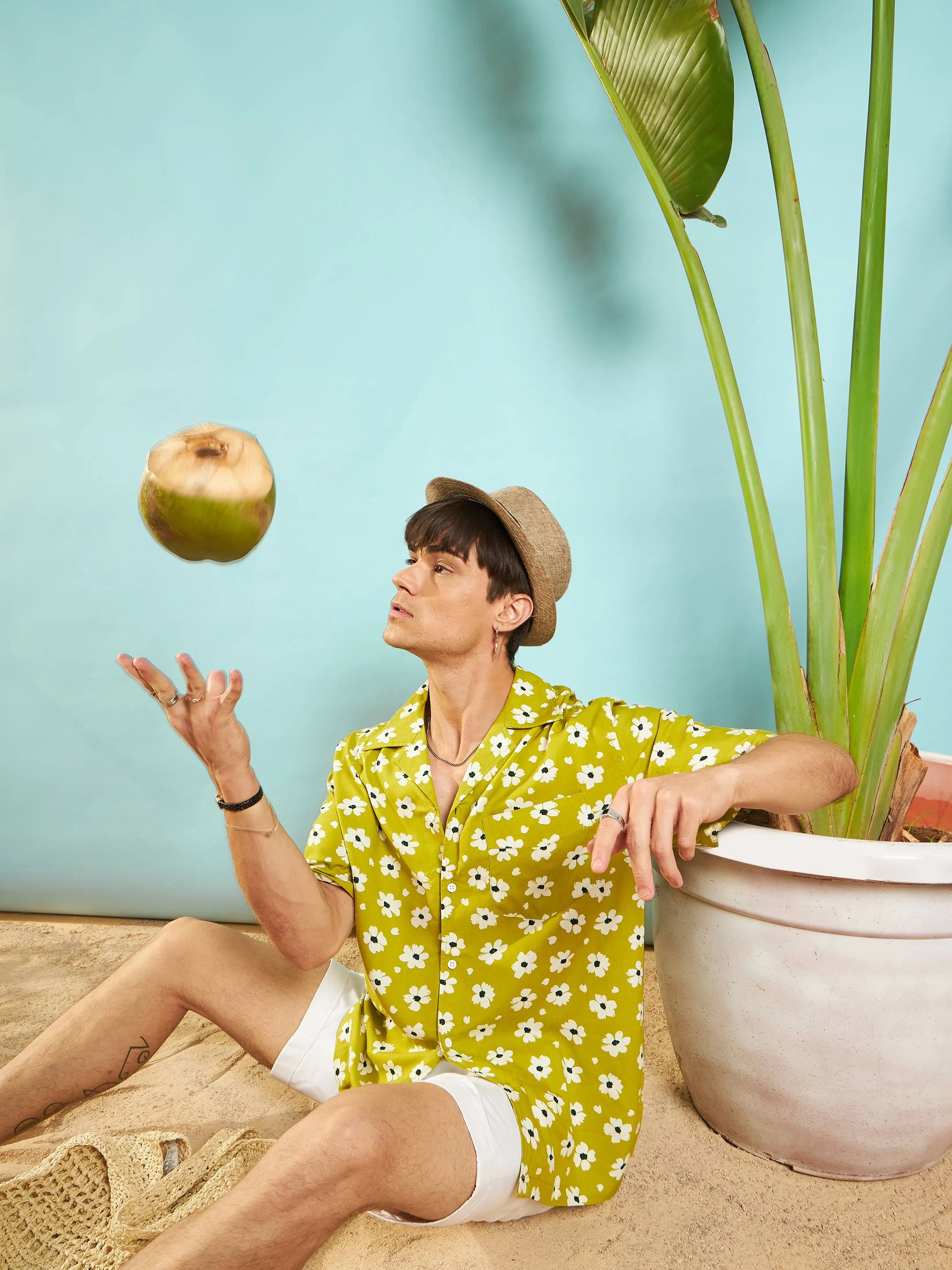 Men Green & White Floral Relax Fit Shirt